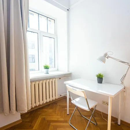 Comfortable 3 Bedroom Apartment *
